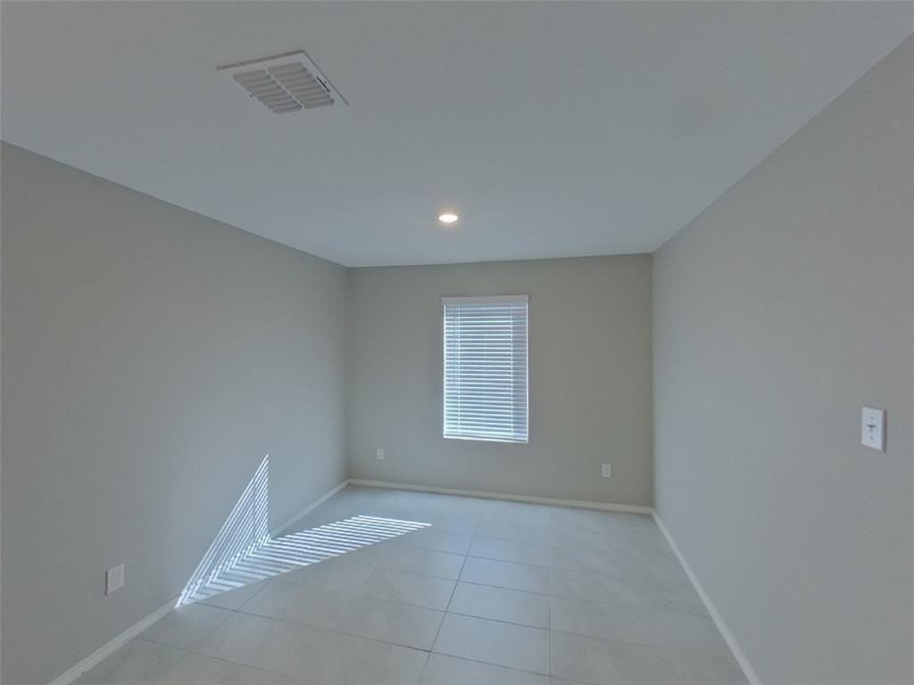 1732 Claireborne Ct - Photo 4 of 18