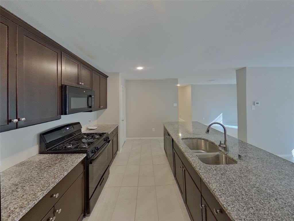 1732 Claireborne Ct - Photo 5 of 18