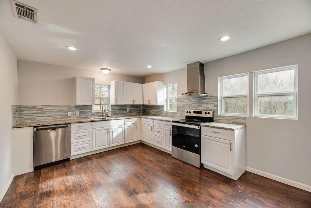 500 E Main St - Photo 2 of 21