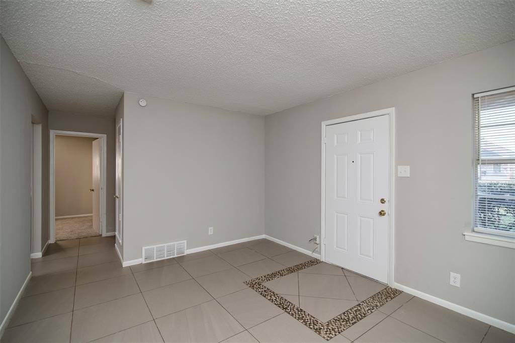 502 Brown St - Photo 5 of 25