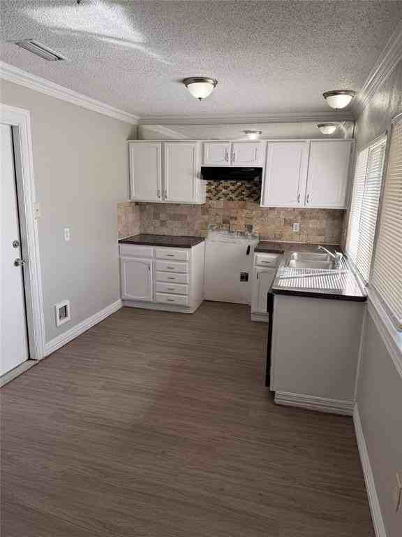 200 Pebblebrook St - Photo 5 of 18