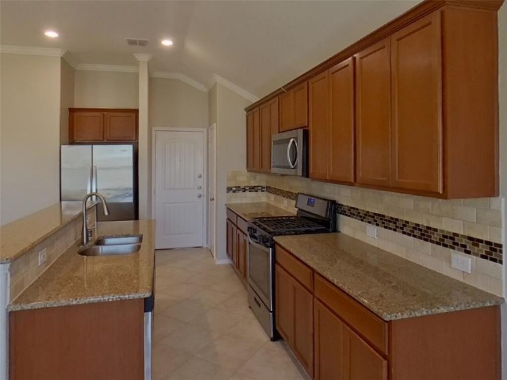 457 Peach Ln - Photo 6 of 16