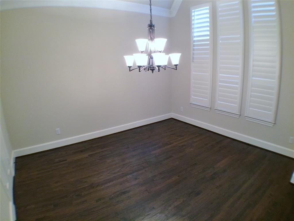 7675 Dotter Dr - Photo 4 of 30