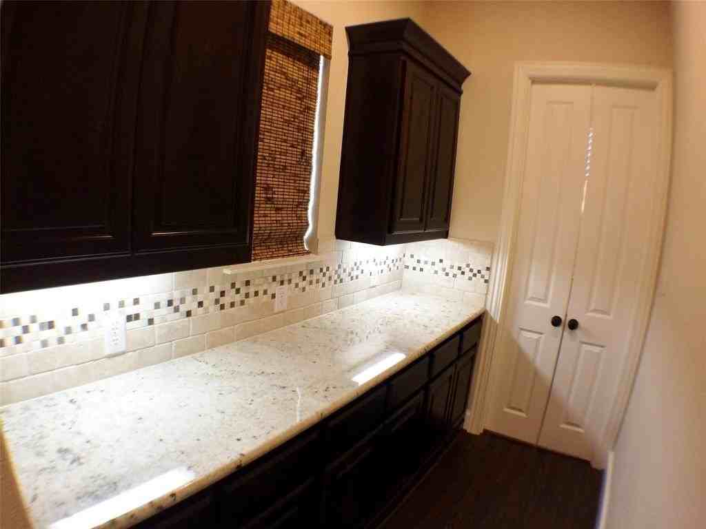 7675 Dotter Dr - Photo 6 of 30