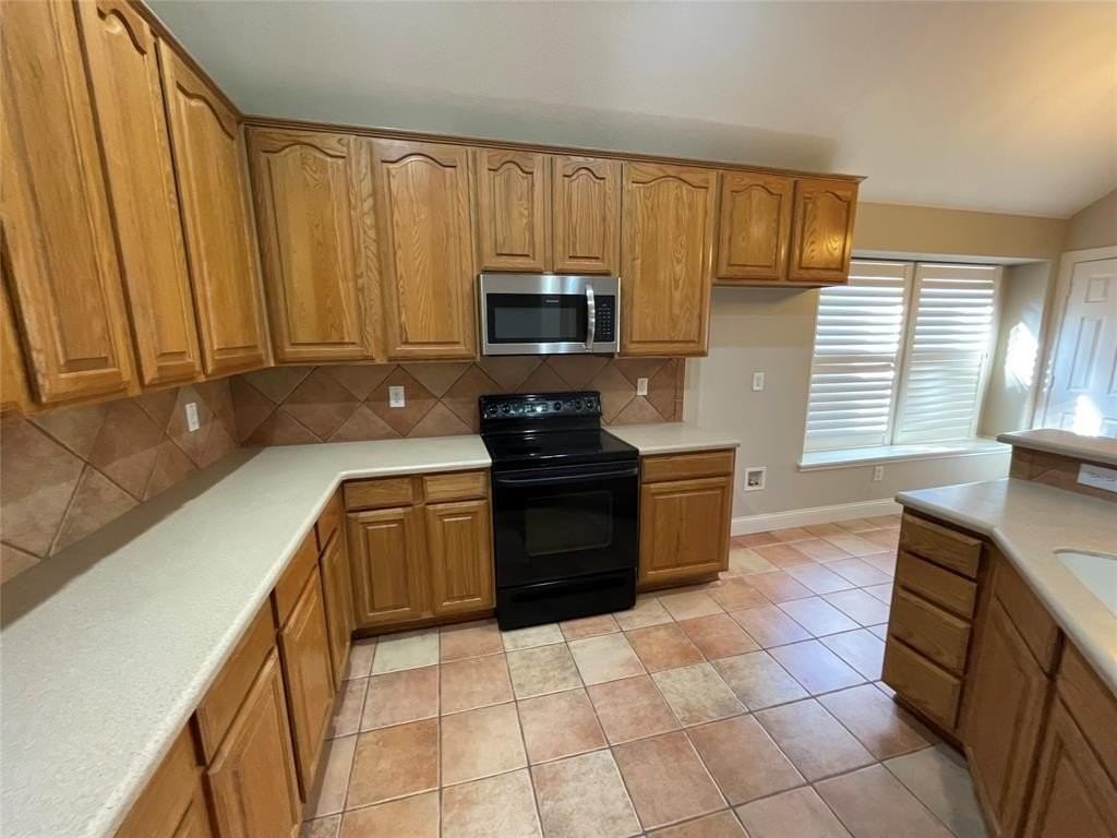 1504 Hickory Bend Dr - Photo 7 of 36