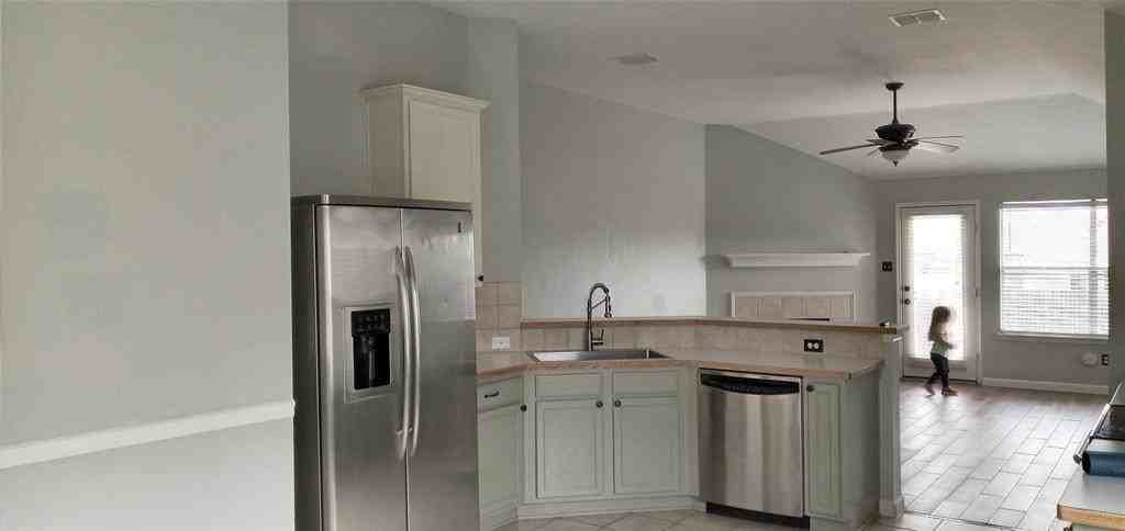 14048 Wrangler Way - Photo 4 of 11