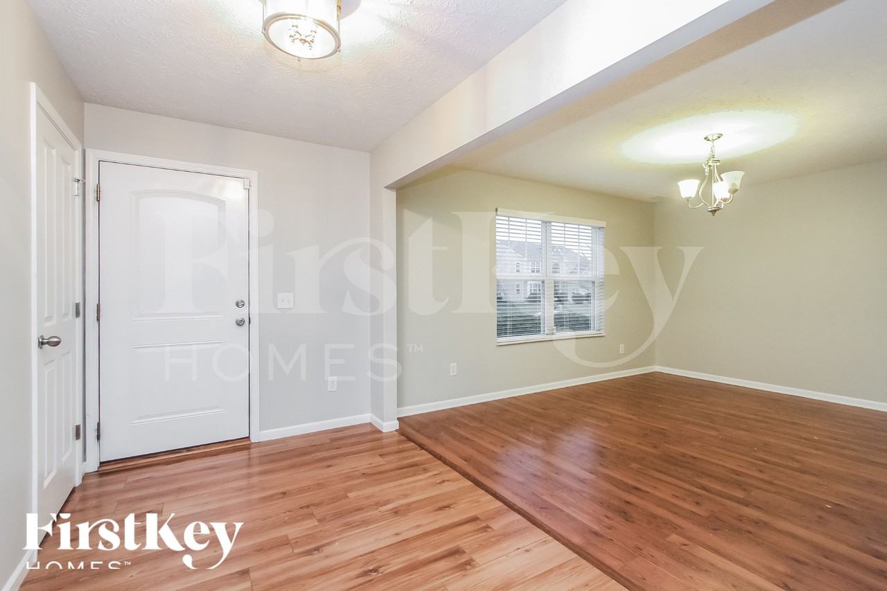 1303 Windswept Dr - Photo 2 of 15