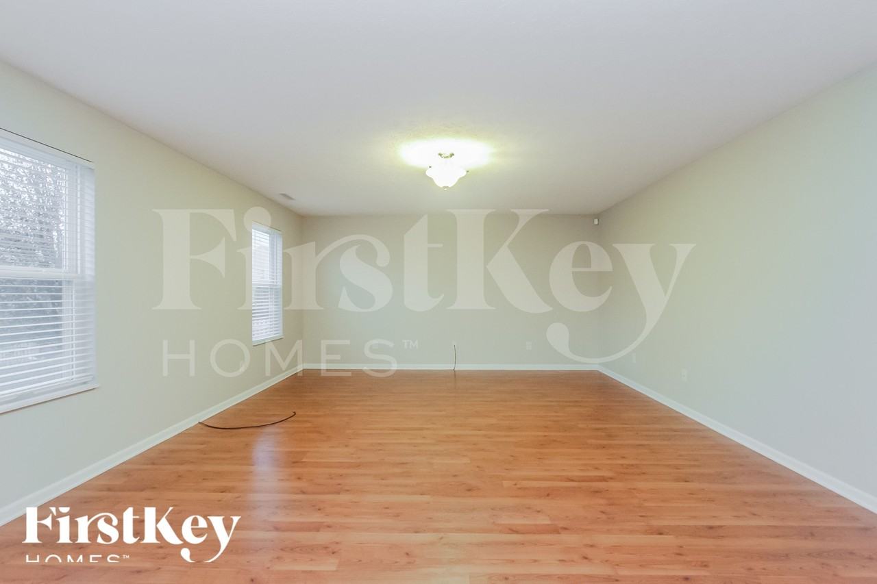 1303 Windswept Dr - Photo 3 of 15