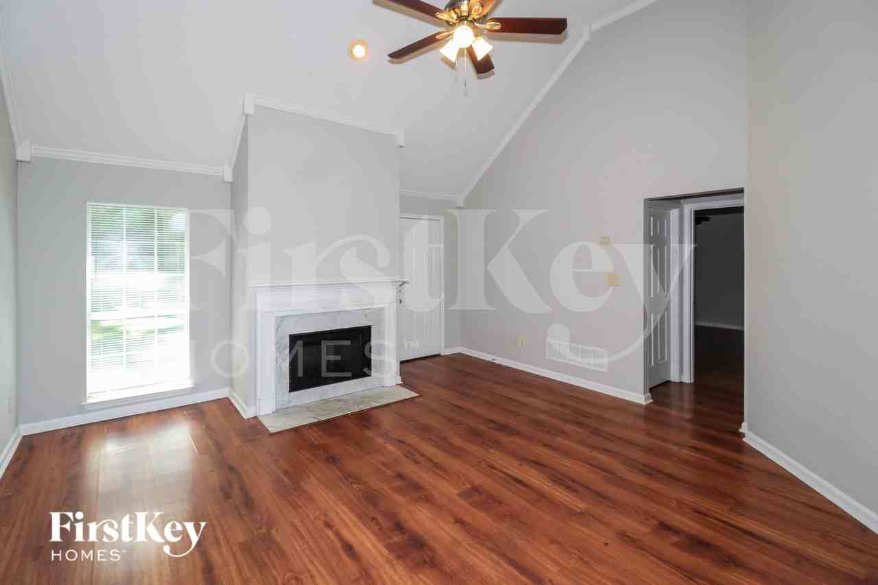 5659 Blackburg Dr - Photo 3 of 18