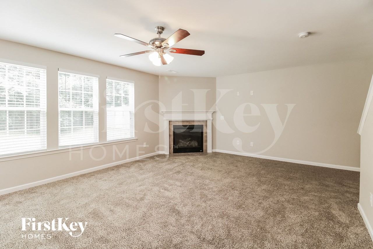 5445 Misty Hill Cir - Photo 2 of 15