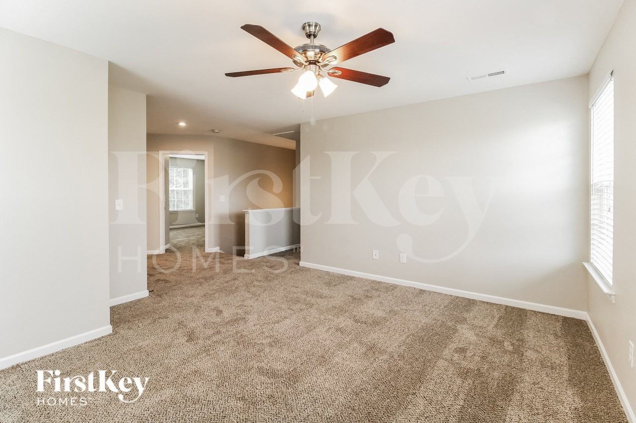 5445 Misty Hill Cir - Photo 7 of 15