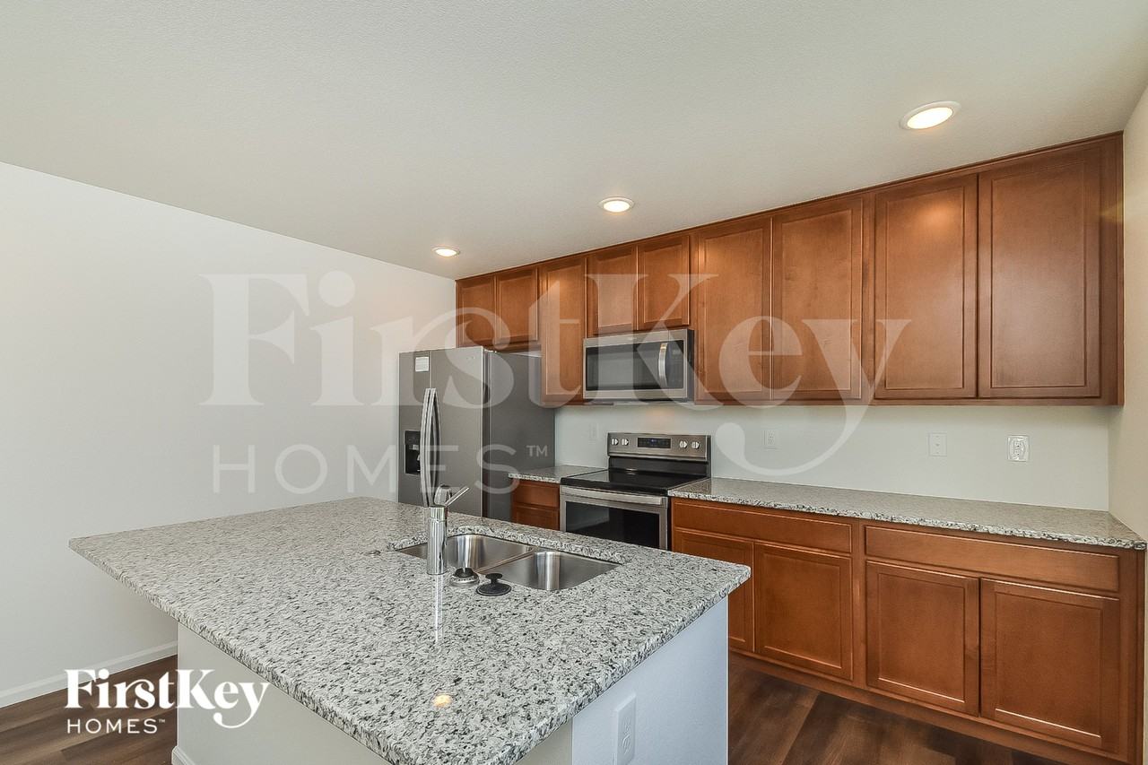 10453 Luneth Dr - Photo 5 of 15