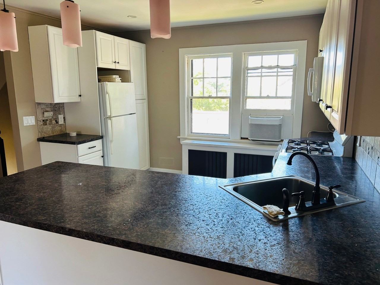 11 Elliott Pl - Photo 3 of 11