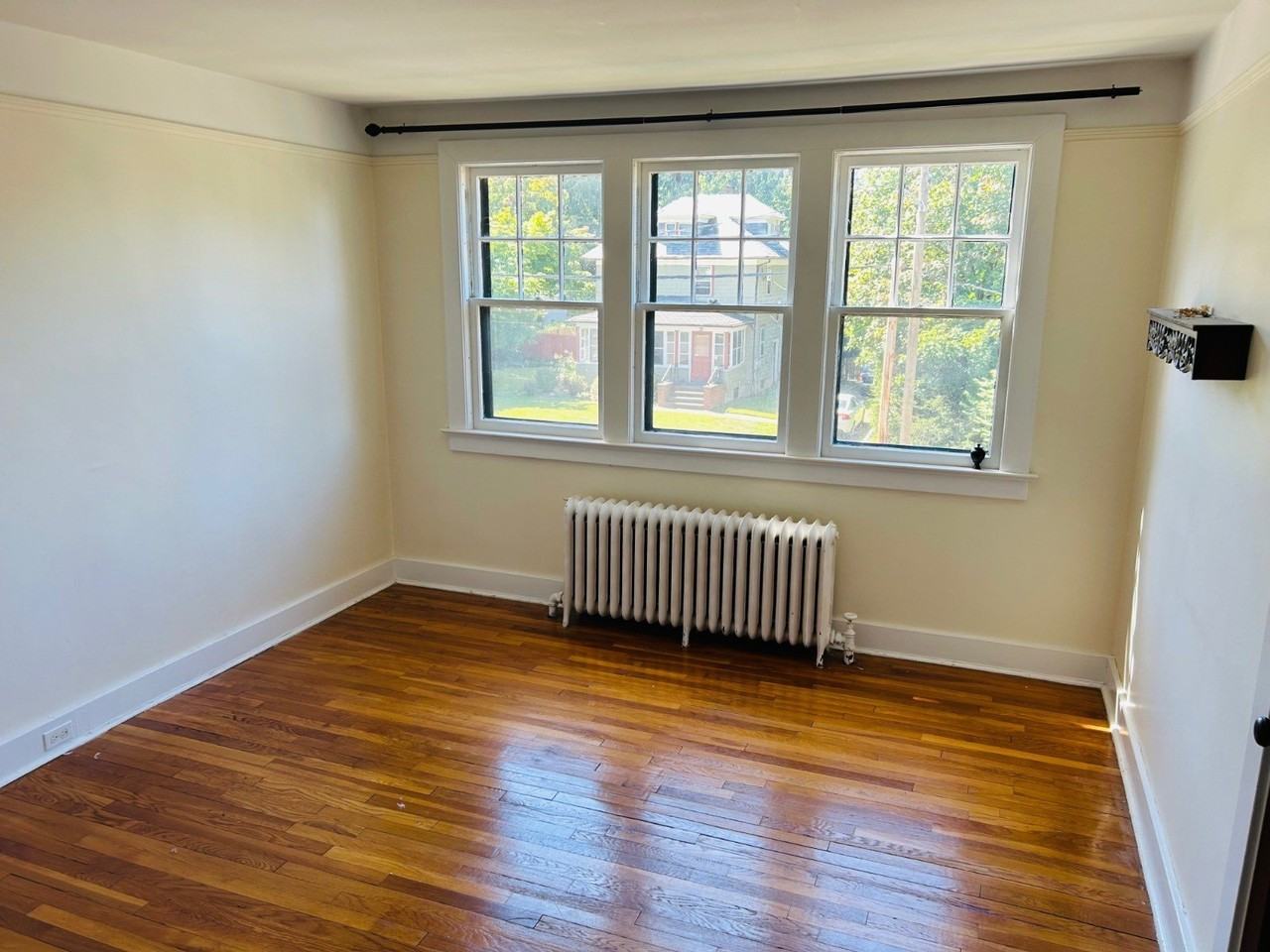 11 Elliott Pl - Photo 4 of 11