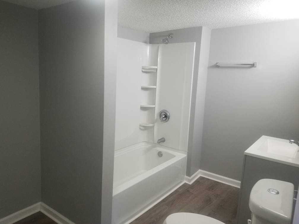 1727 8th St - Photo 5 of 9