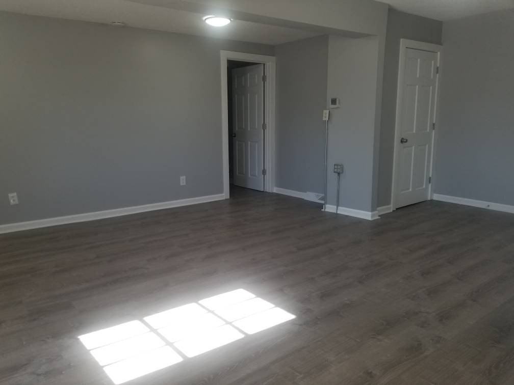 1727 8th St - Photo 6 of 9