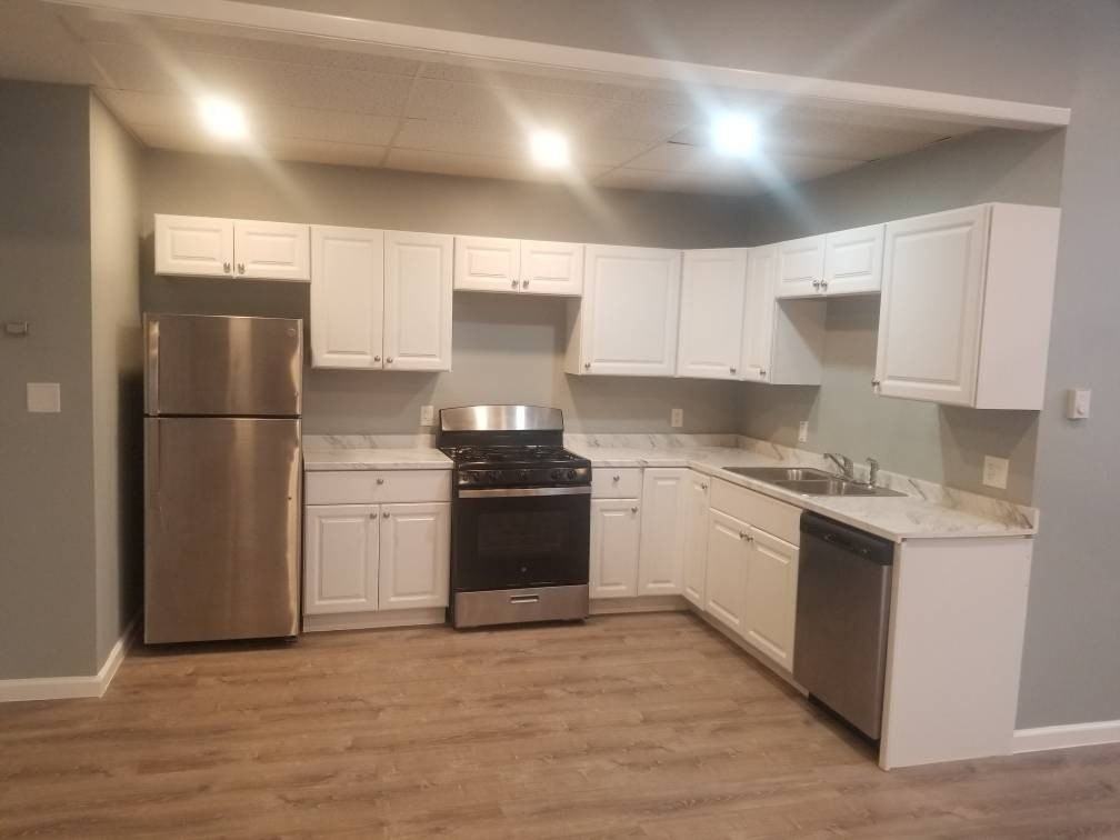 345 6th St #301 - Photo 2 of 6