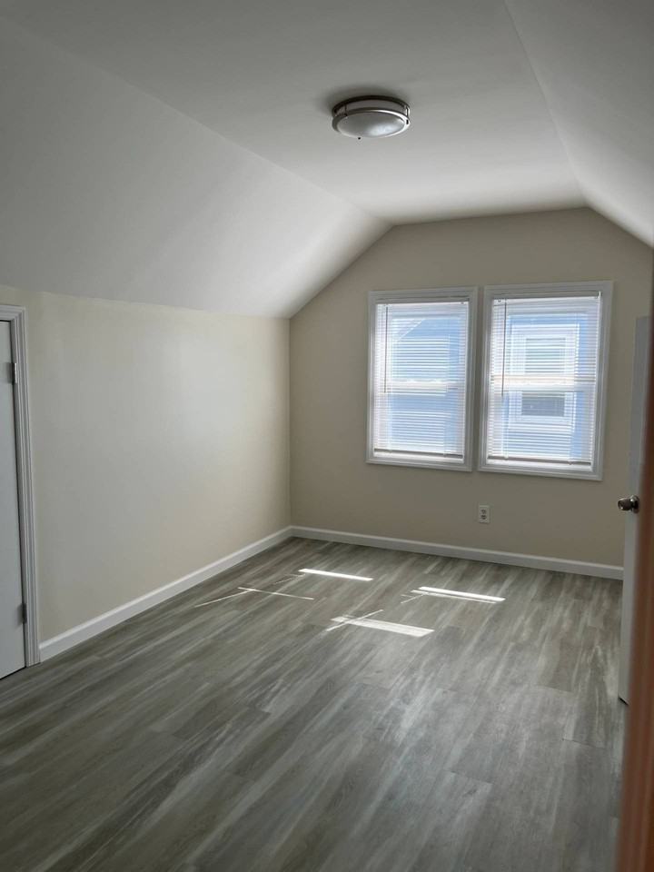 9304 241st St - Photo 4 of 6