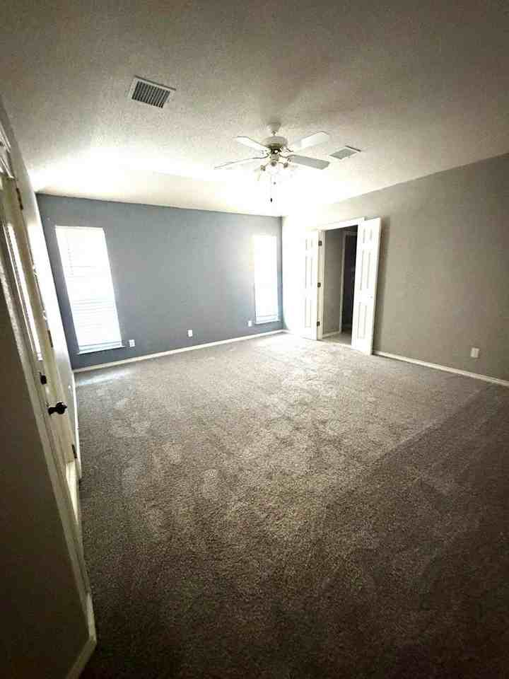 54 Lafayette Pl - Photo 7 of 12