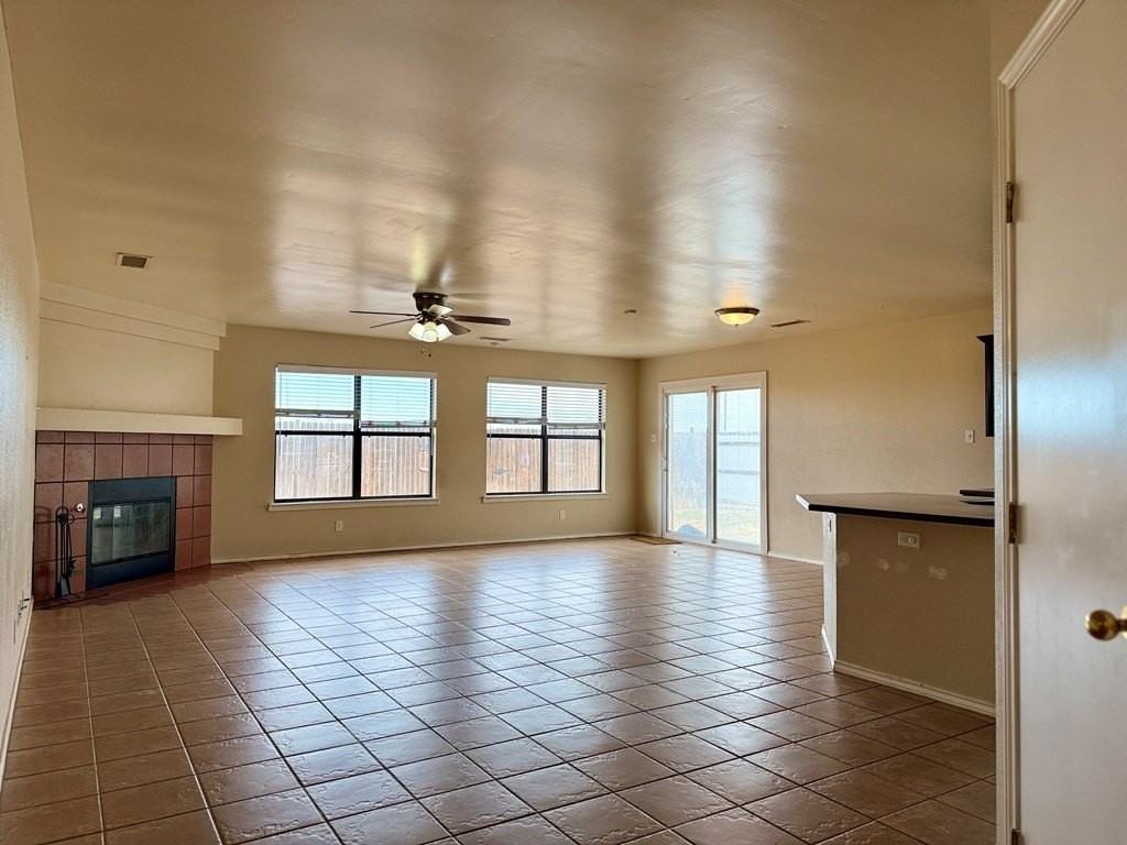 3941 Esmond Dr - Photo 4 of 16