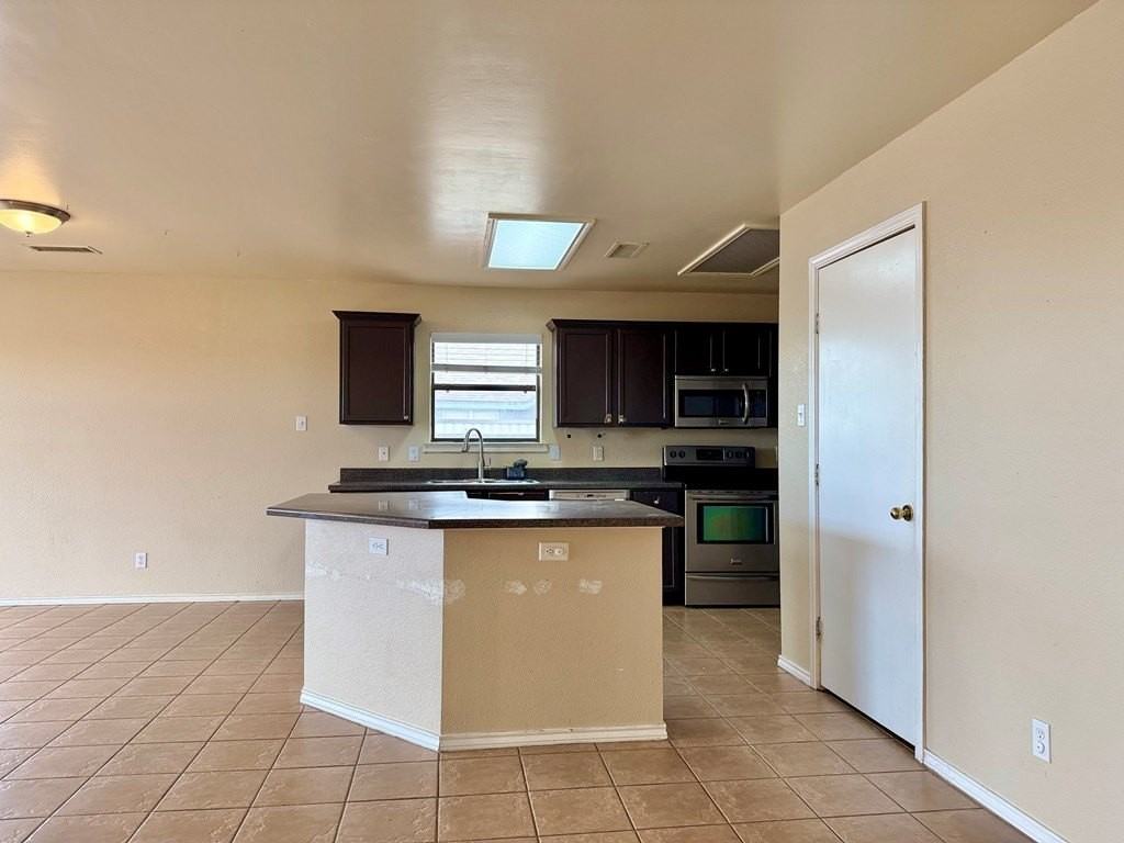 3941 Esmond Dr - Photo 5 of 16