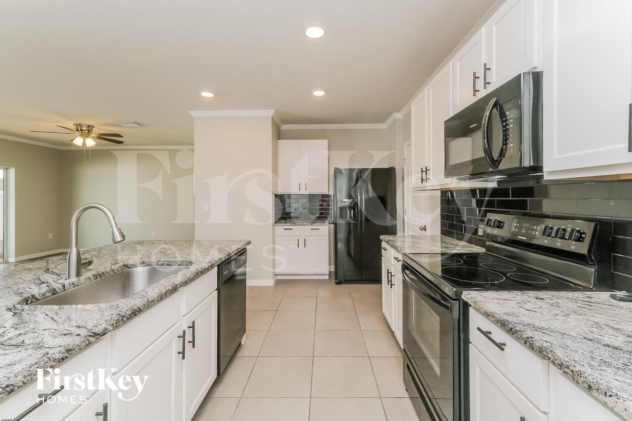 10303 Geese Trail Cir - Photo 4 of 15