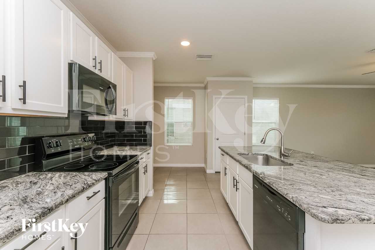 10303 Geese Trail Cir - Photo 5 of 15