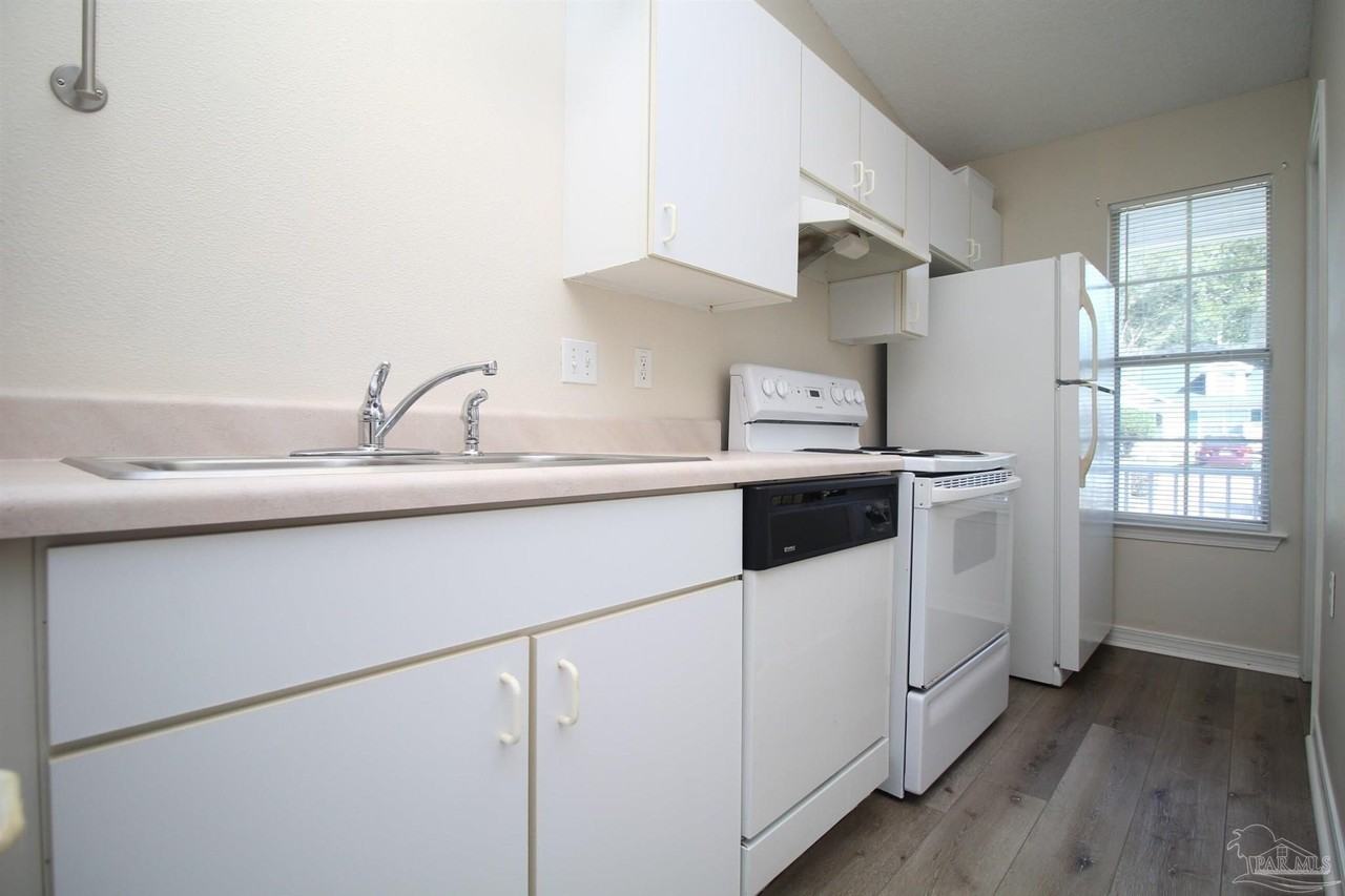 8505 Nantucket Pl - Photo 4 of 15