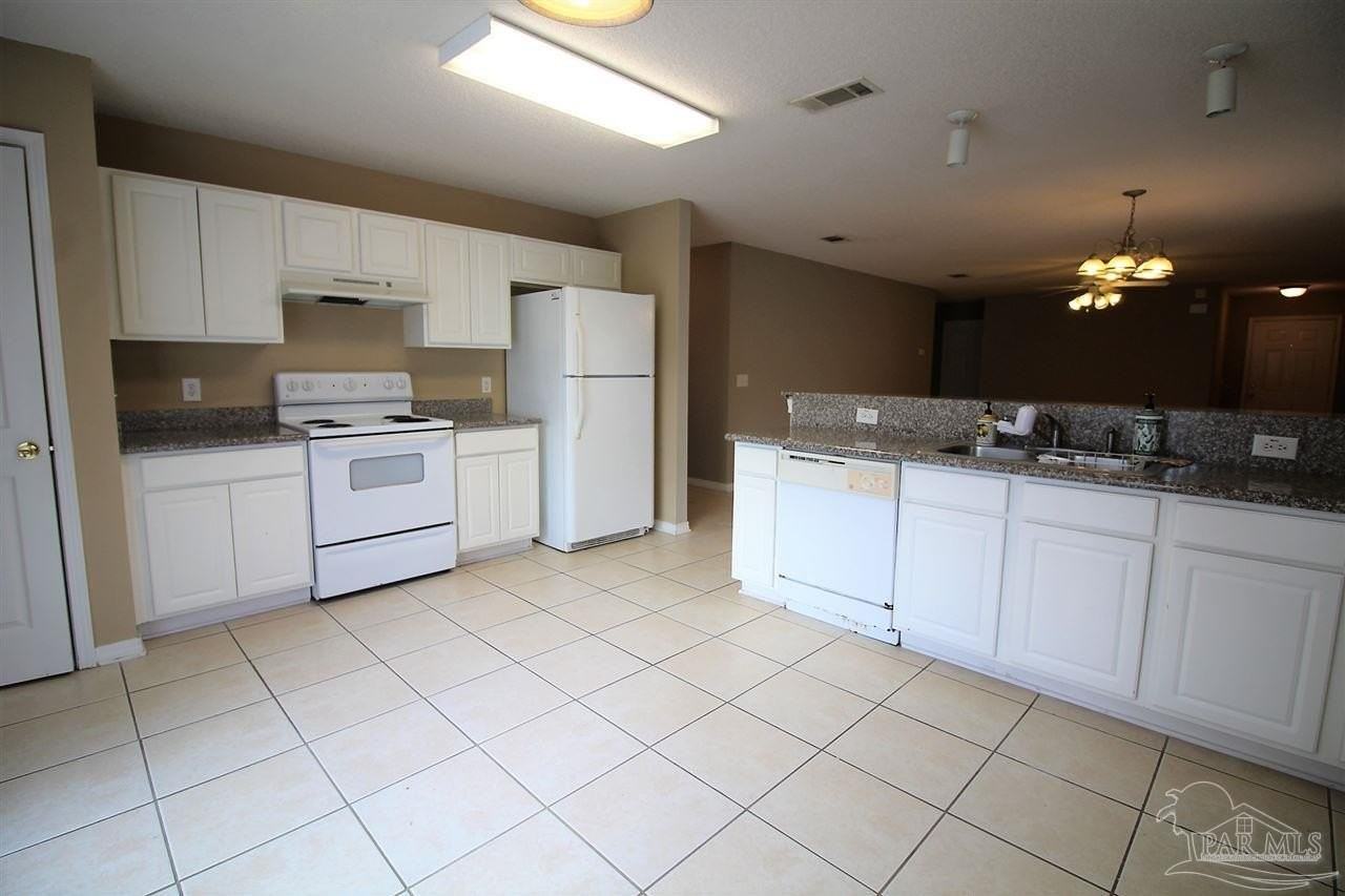 2009 Marquesas Ln - Photo 4 of 12