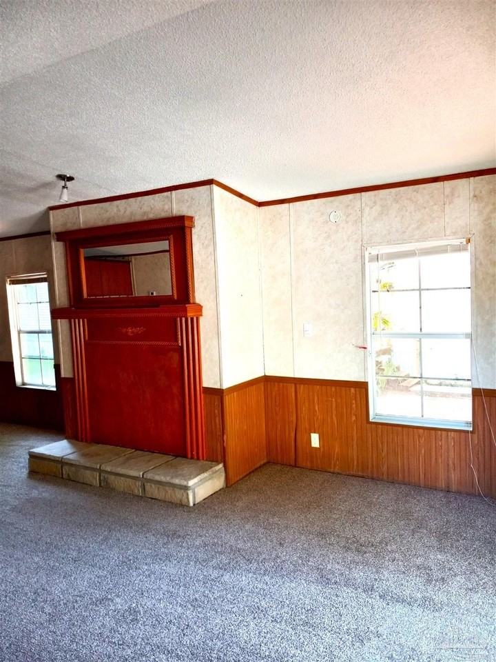 5800 Lillian Hwy - Photo 3 of 10