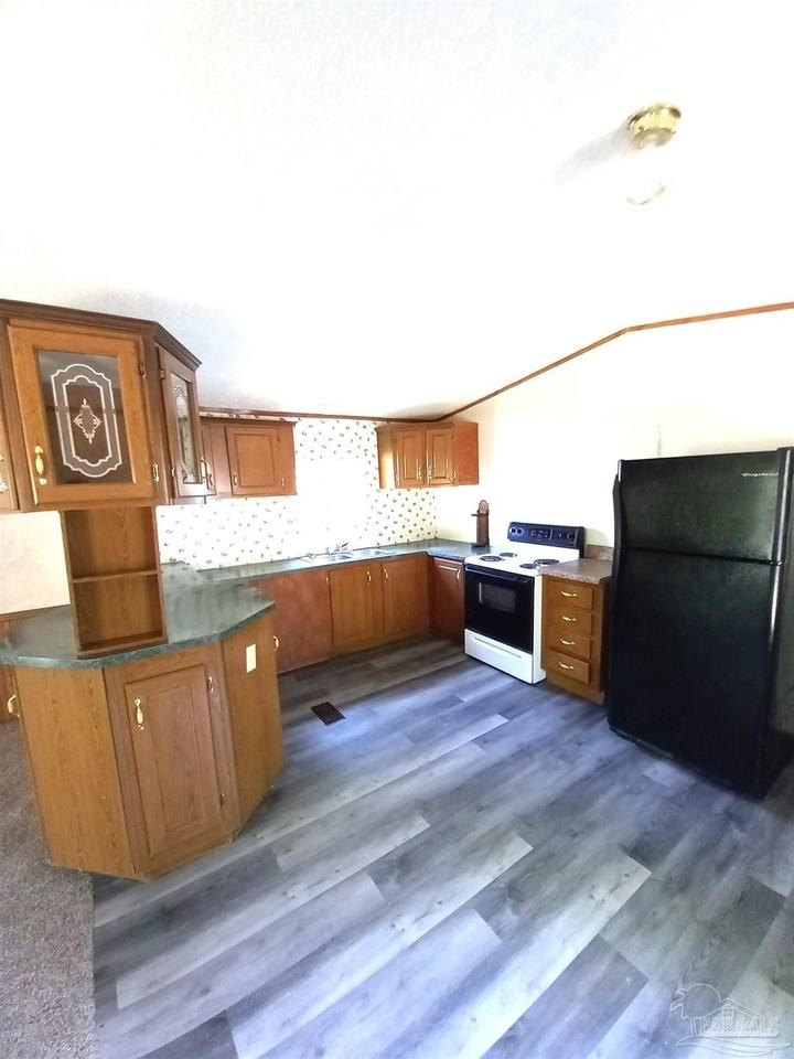 5800 Lillian Hwy - Photo 6 of 10