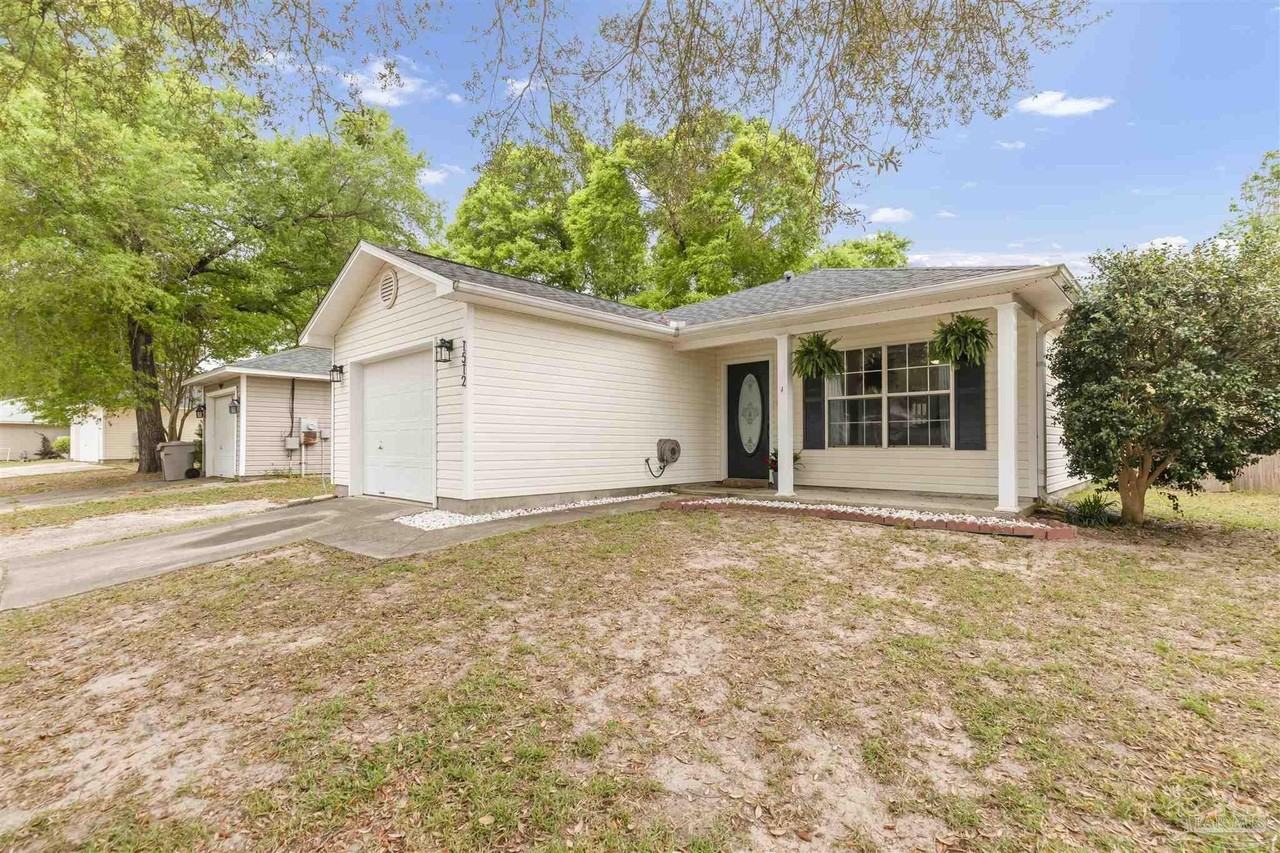 1512 Galvin Ave - Photo 4 of 39