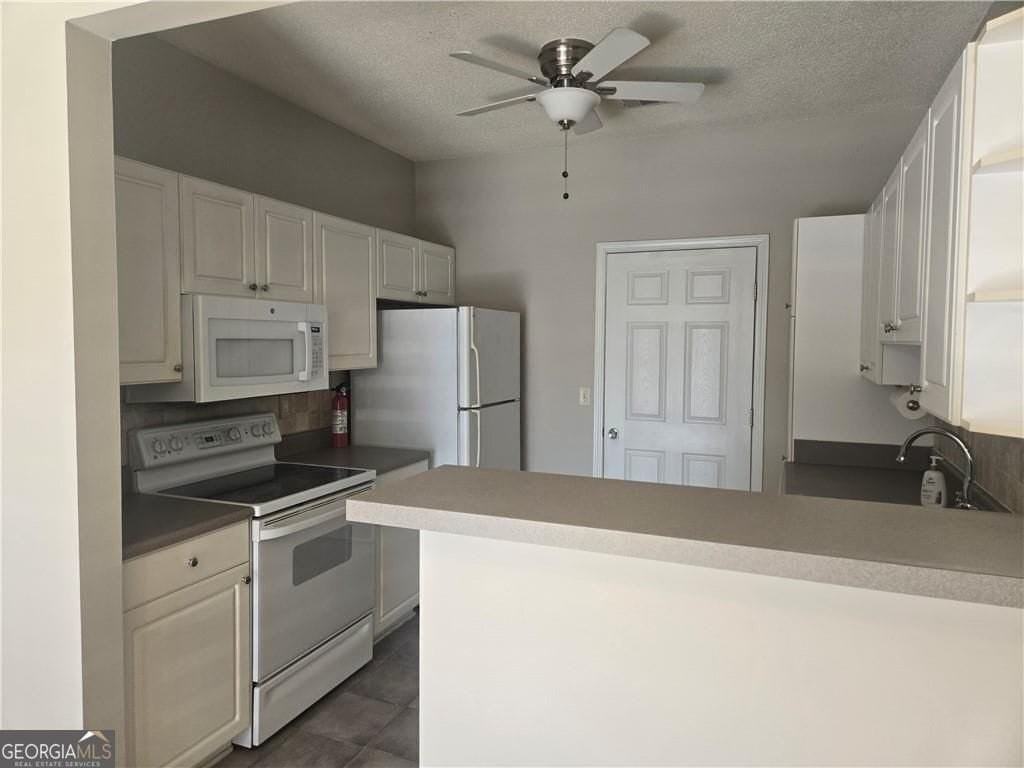 1114 Woodland Ln - Photo 3 of 6