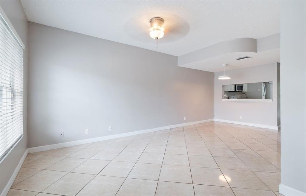 16721 Hemingway Dr - Photo 7 of 50