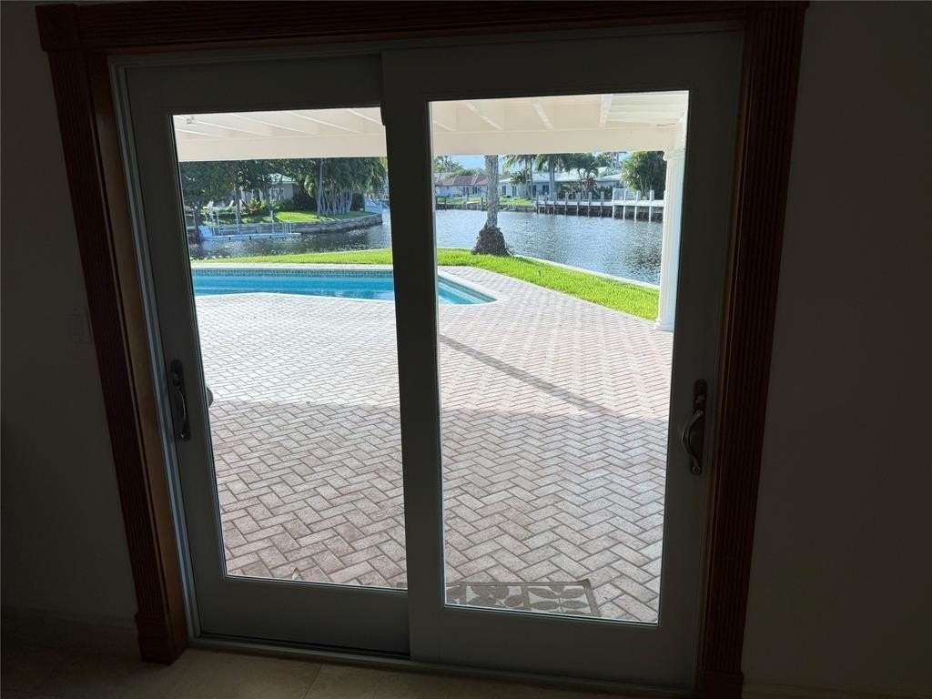 5251 Ne 29th Ave - Photo 3 of 6