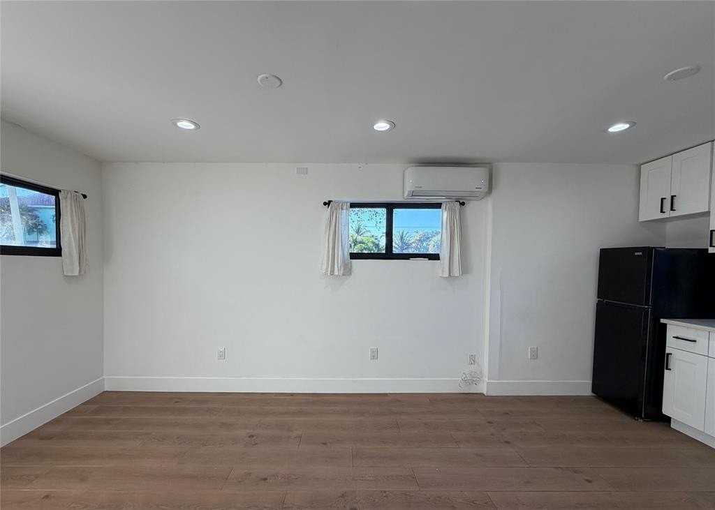 1230 S Federal Hwy #1 - Photo 5 of 18