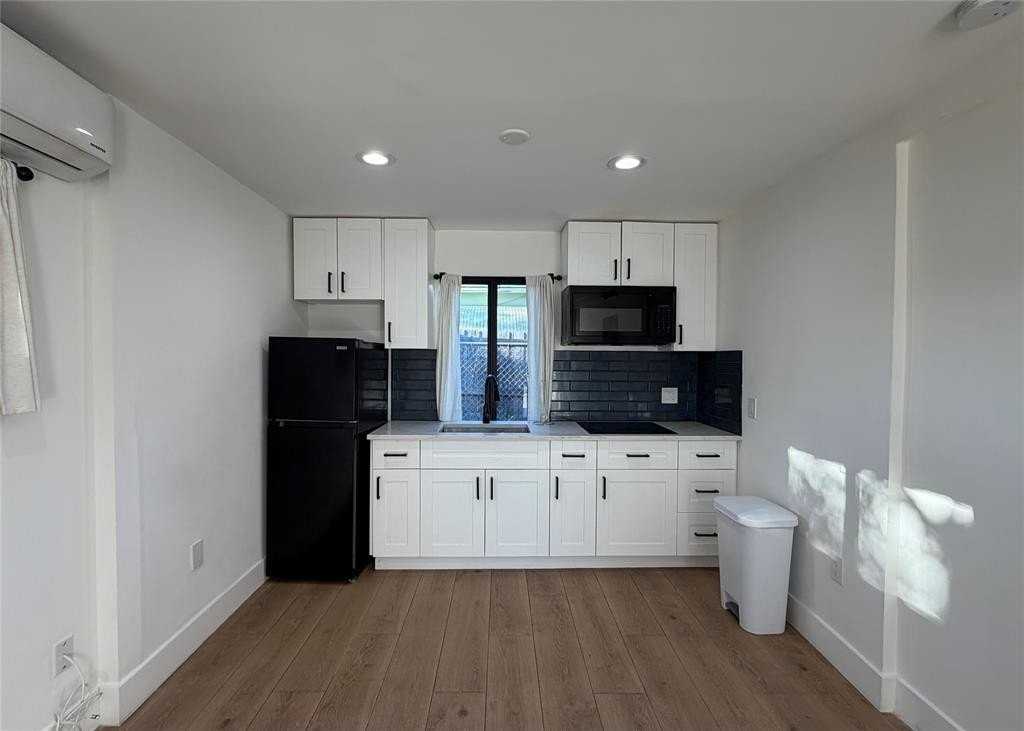 1230 S Federal Hwy #1 - Photo 6 of 18