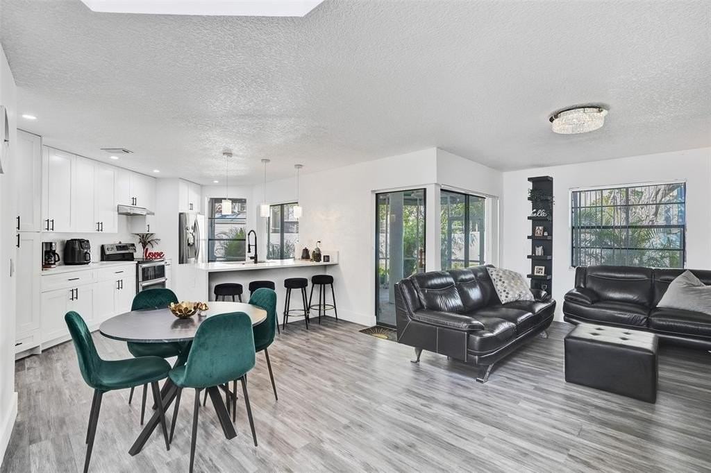 3633 Nw 6th St #3633 - Photo 3 of 42