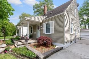 1860 Bowers St - Photo 1 of 1