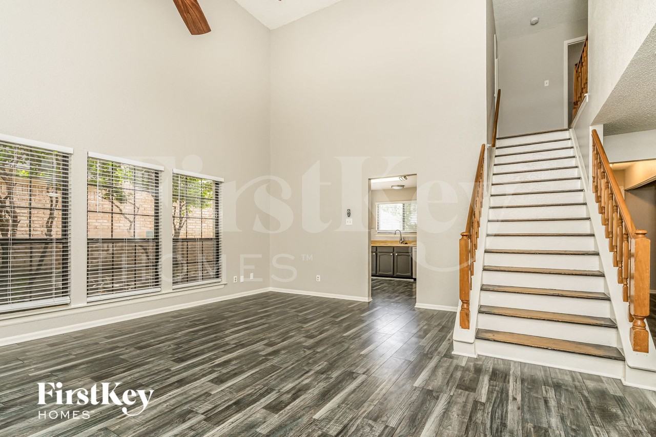 152 High Pointe Ln - Photo 2 of 15