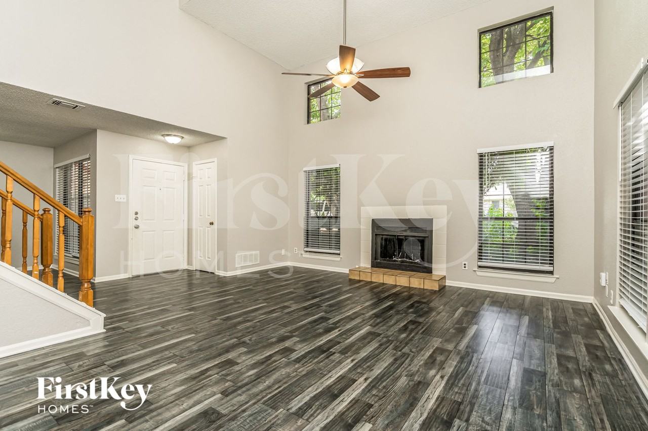 152 High Pointe Ln - Photo 4 of 15