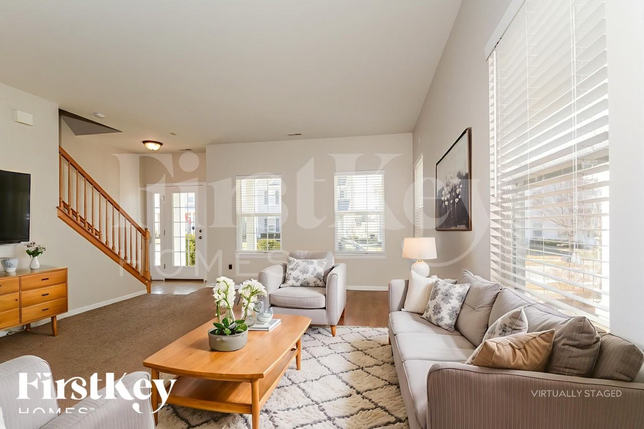 1012 Glengarry Dr - Photo 6 of 19