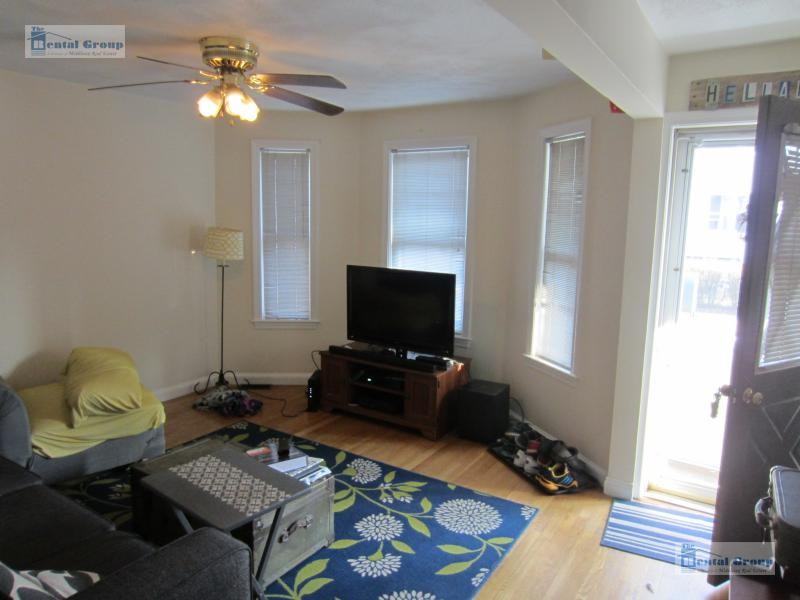 42 Grant Ave 1stFL - Photo 2 of 27