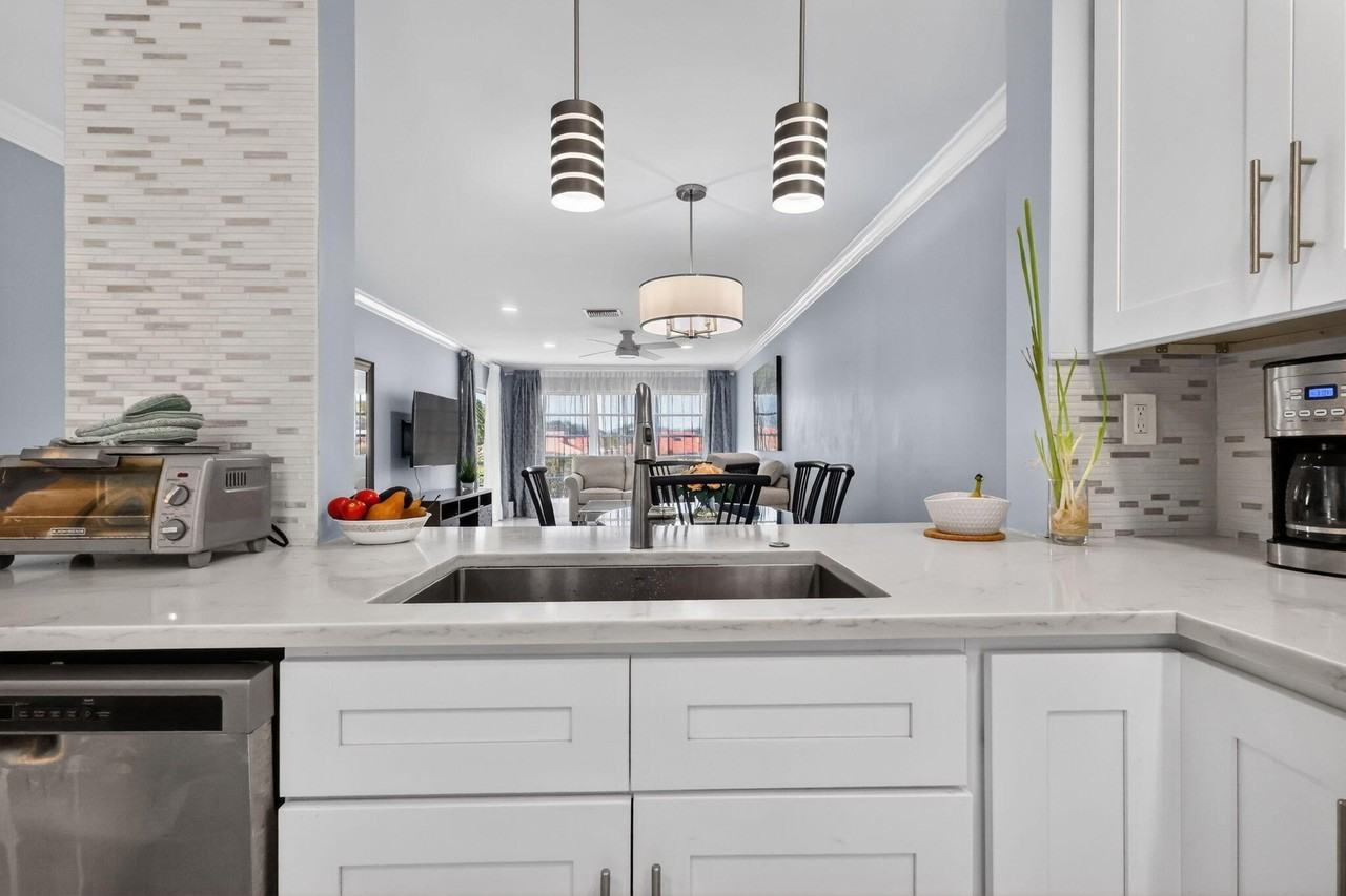 5675 Queen Palm Ct #E - Photo 5 of 40