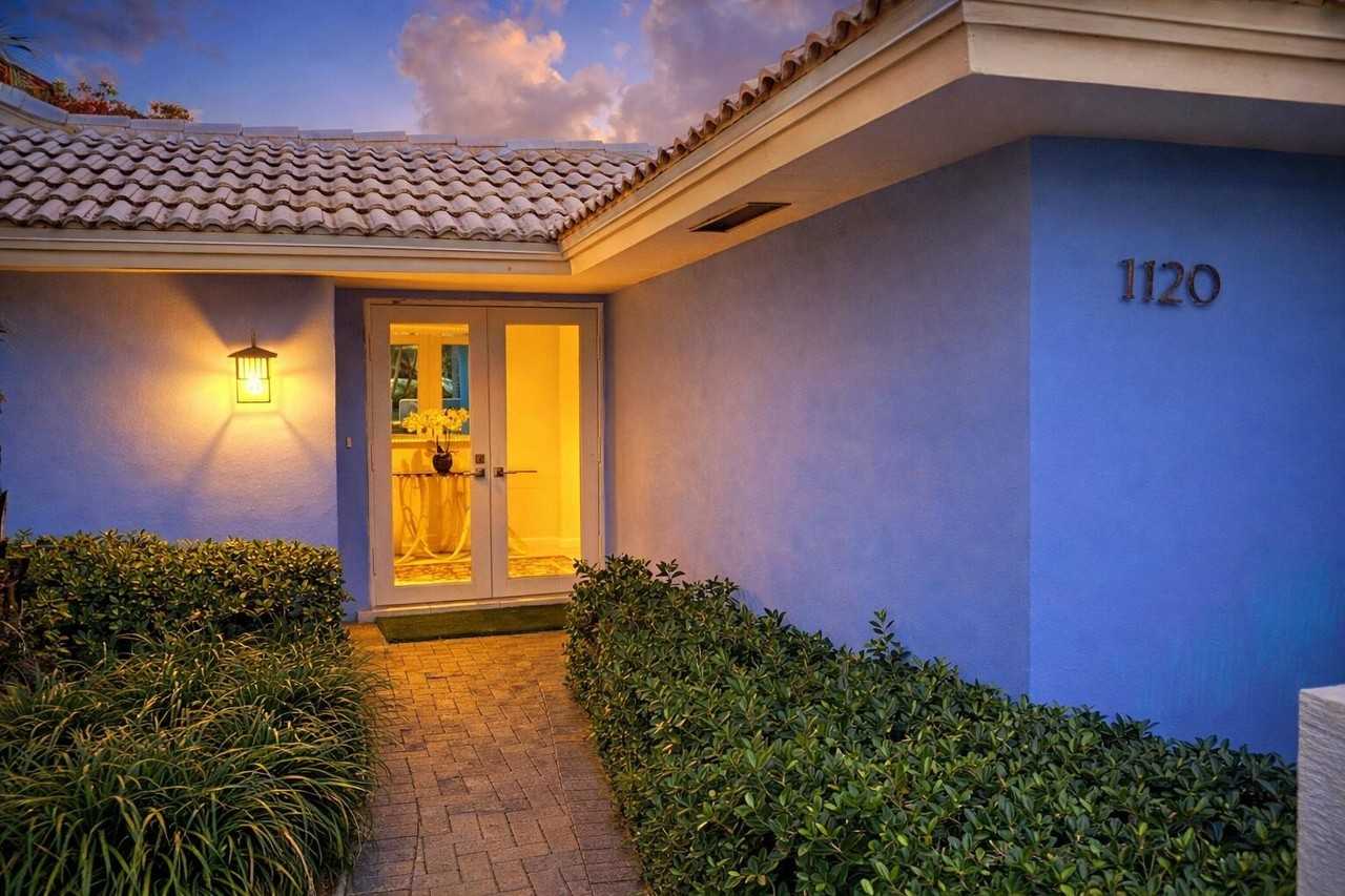 1120 Sw 15th St - Photo 4 of 33