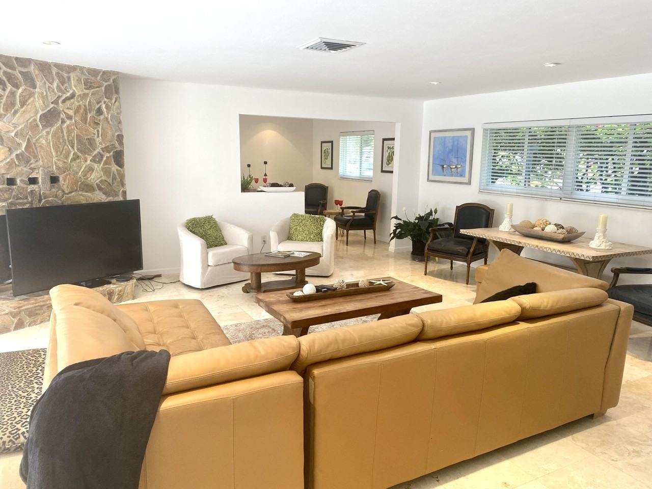 1120 Sw 15th St - Photo 5 of 33