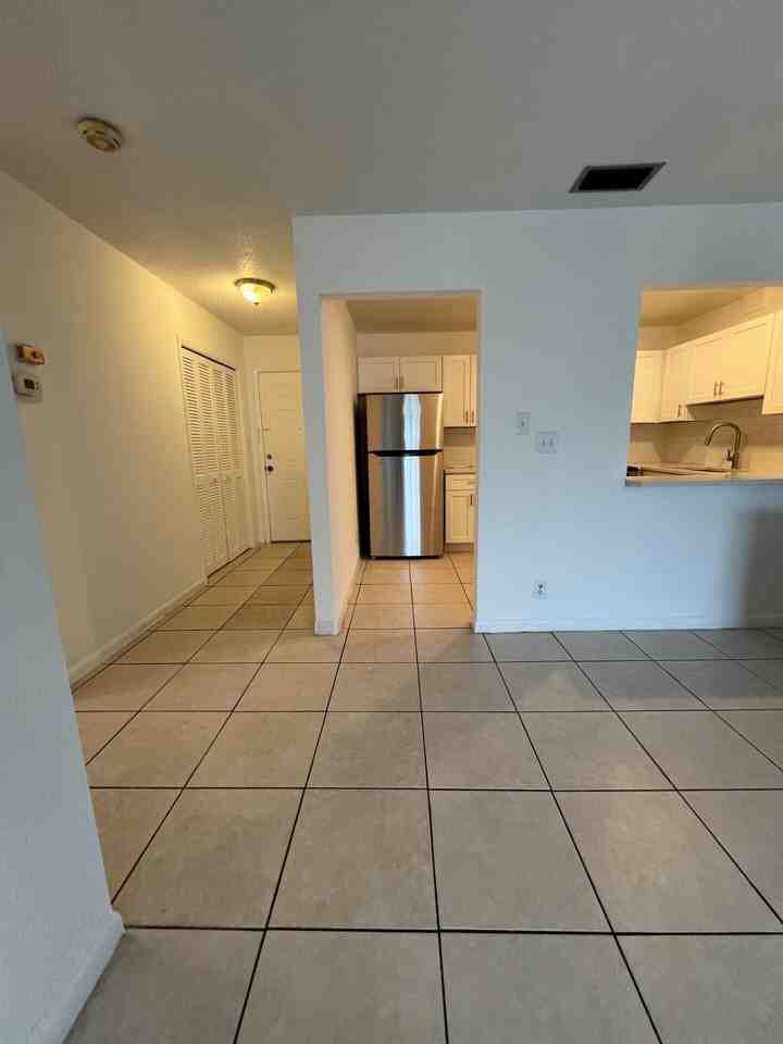 4129 Nw 88th Ave #202 - Photo 6 of 13