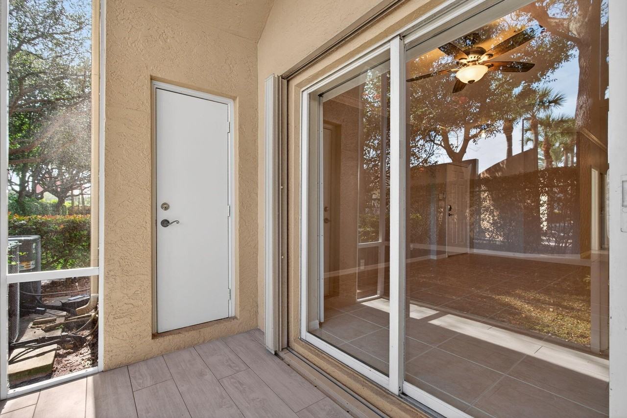 160 Village Blvd #I - Photo 4 of 41