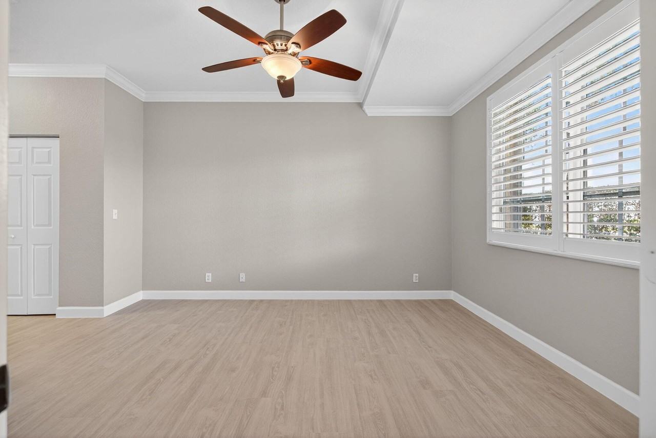 160 Village Blvd #I - Photo 6 of 41