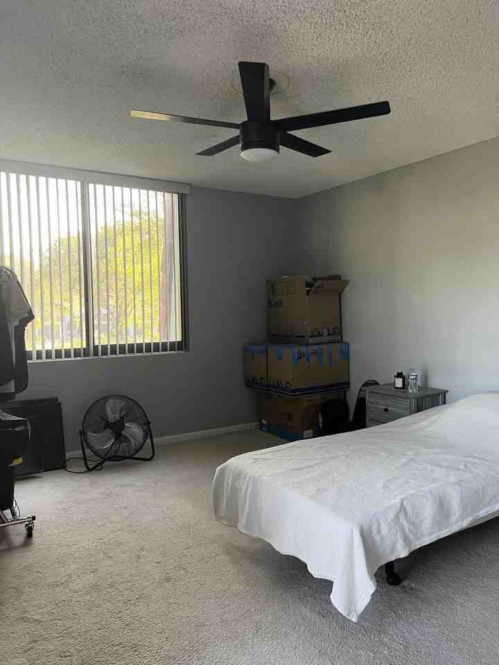 3648 Victoria Dr - Photo 4 of 23